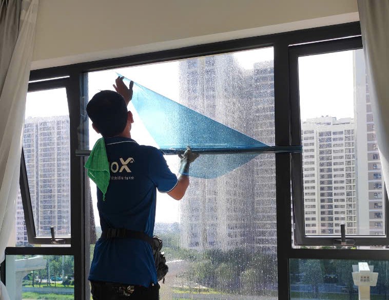 Dán phim cách nhiệt nhà kính tại quận 9 Dán phim cách nhiệt nhà kính tại quận 9