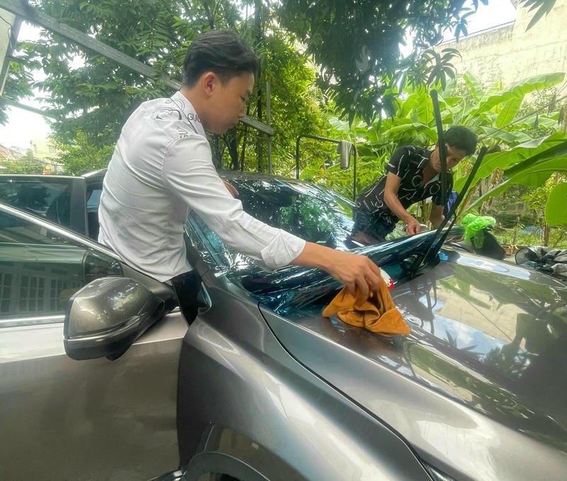 Dán phim cách nhiệt ô tô tại Bình Tân