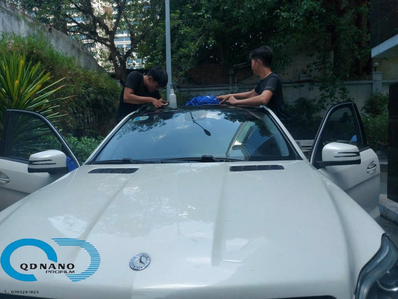 Dán phim cách nhiệt ô tô tại Tân Bình