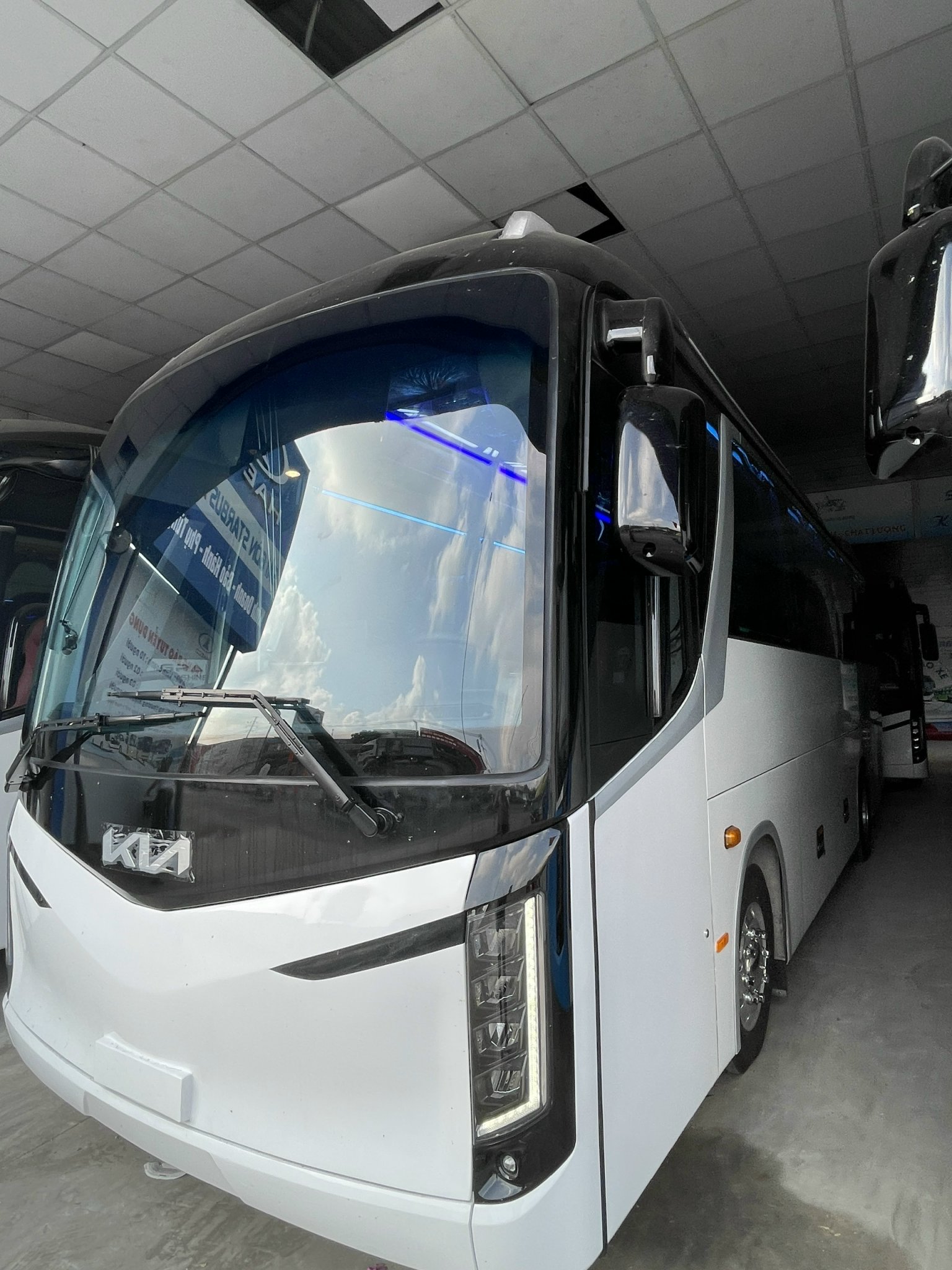 Phim cách nhiệt xe 45 chỗ 